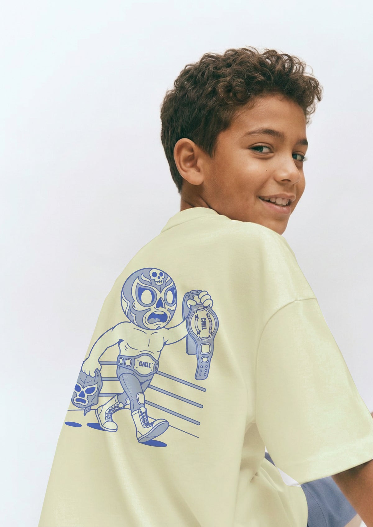 Playera estampada lucha libre crema